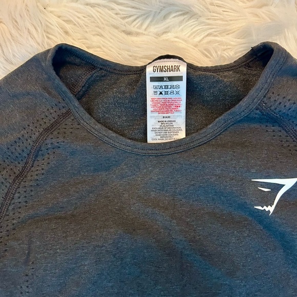 Women’s Black Long Sleeve Crop Top - Picture 3 of 3